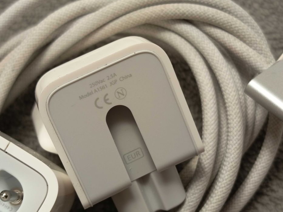 Incarcator Apple 35W 2x USB-C A2676 cu cablu MagSafe 3 A2363