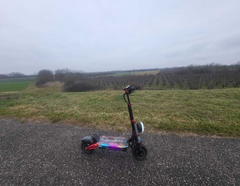 Vând E-Scooter electric Boyueda s5-11 cu asigurare făcută!!