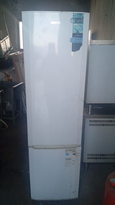 Продам холодильник