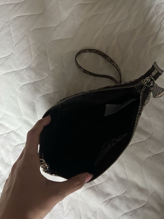 Дамска чанта Guess