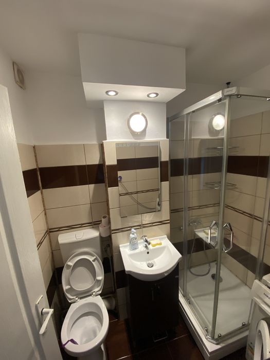 Inghiriez garsoniera disponibila din 1 aprilie