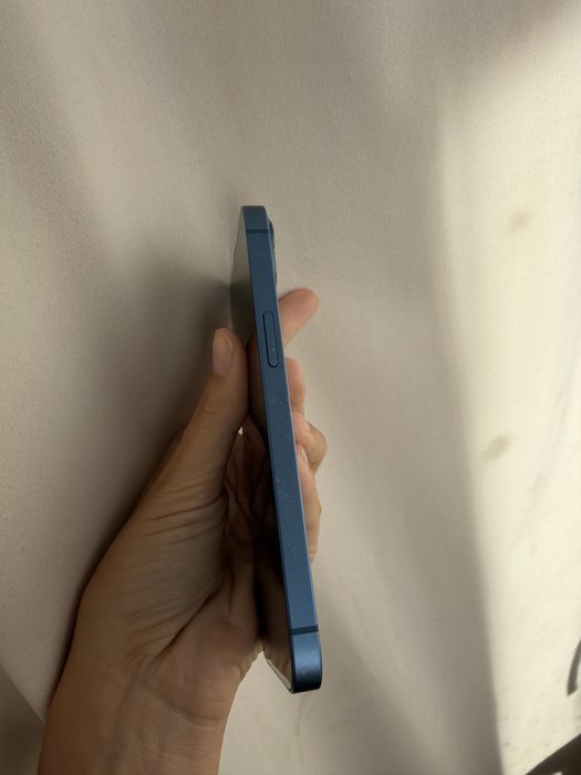 Продам iphone 13
