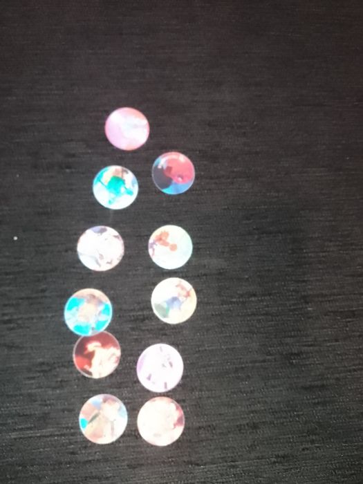 Продавам Pokemon и Megabots тазове