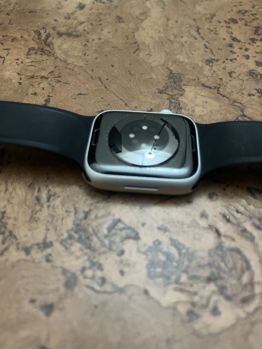 Продам Apple watch 8, 45 мм