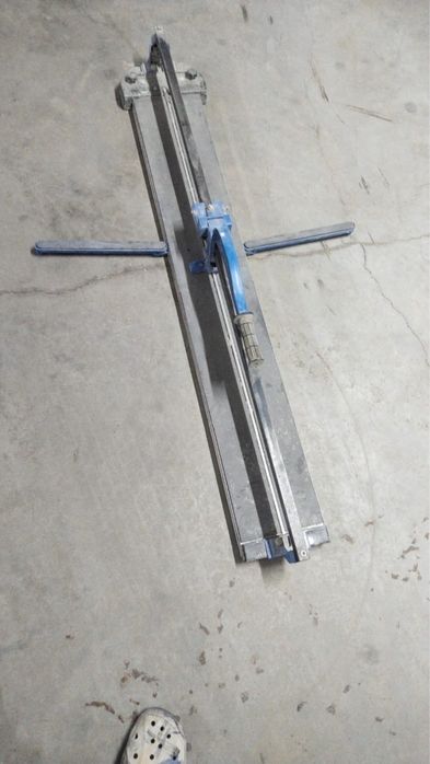 Плиткарез в хорошем состоянии