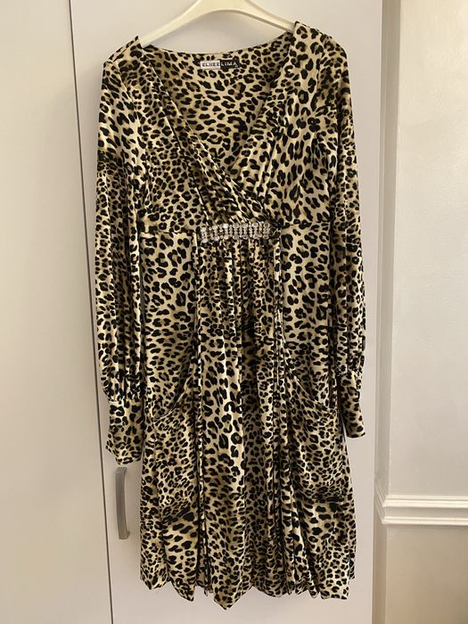 Платье новое 48р