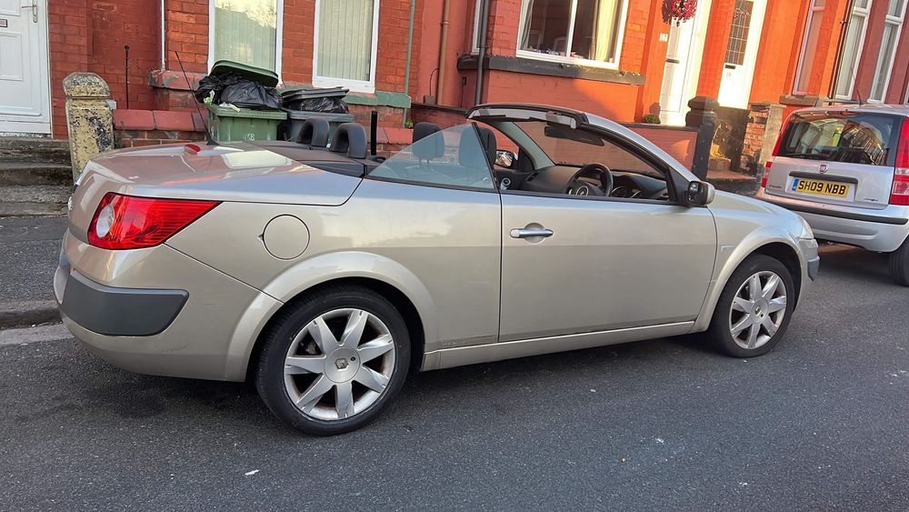Vând Renault Megane Convertible (decapotabil)
