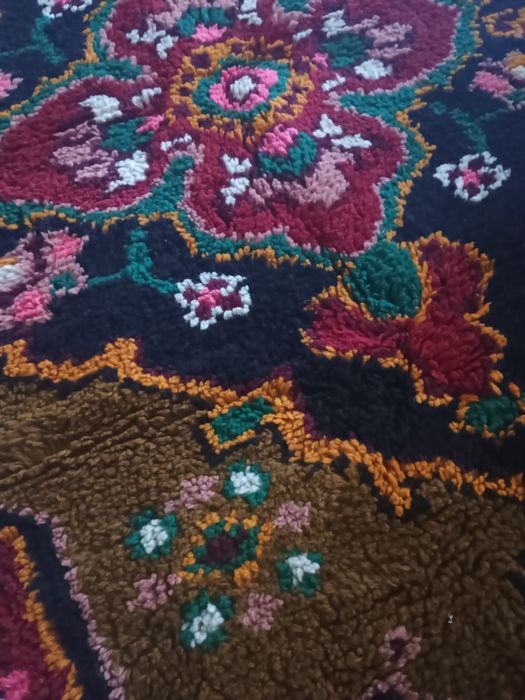 Нов килим 100 % вълна