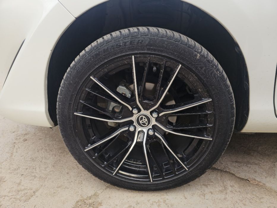 Toyota Prius C 2021-yil Gibrid Tozza SROCHNA SOTILADI!