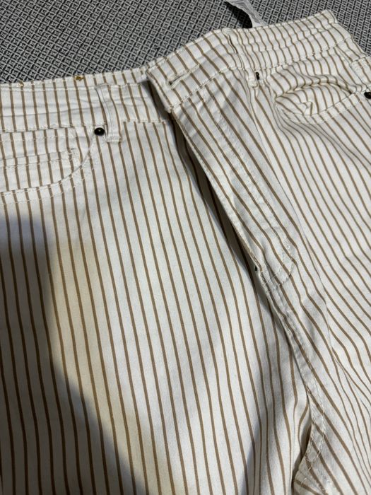 Джинсы stradivarius