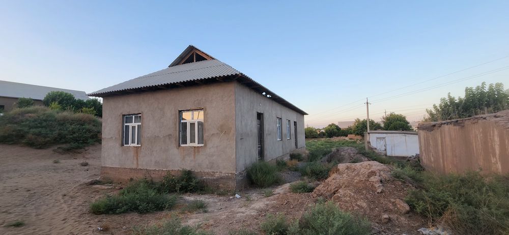 Uy sotiladi Jarqo‘rg‘on