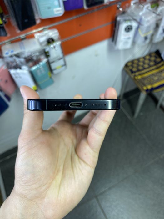 В продаже Iphone 16 pro , 128 g