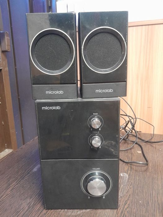 Колонки (акустическая система) Microlab M-223  в хорошем состоянии!