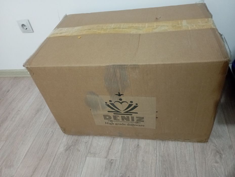 Срочно продам белый сервиз!