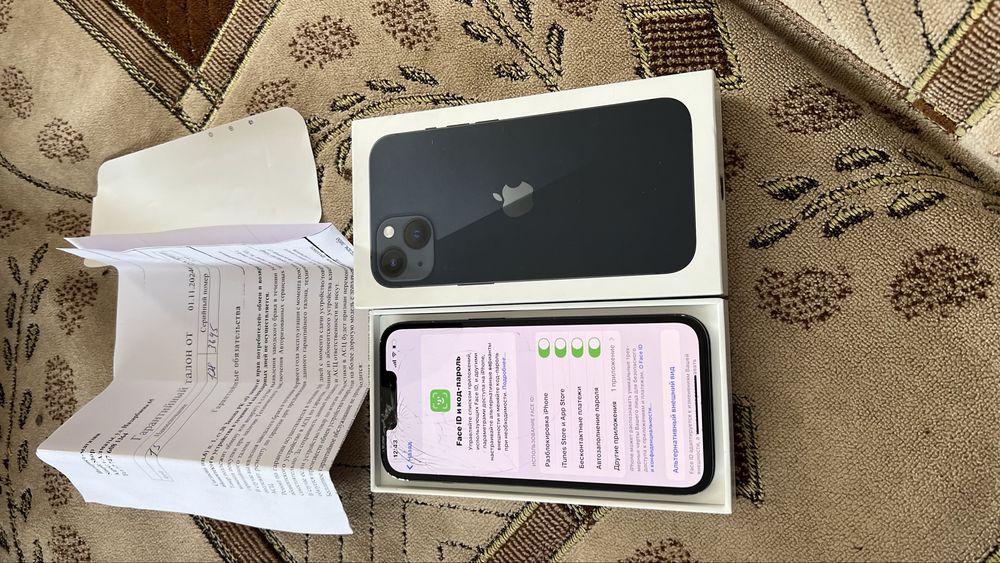 Продам айфон 13 в хорошем состоянии