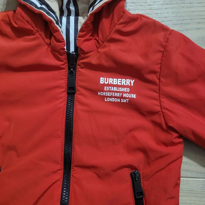 Geaca Burberry originala 4 ani, cu 2 fete