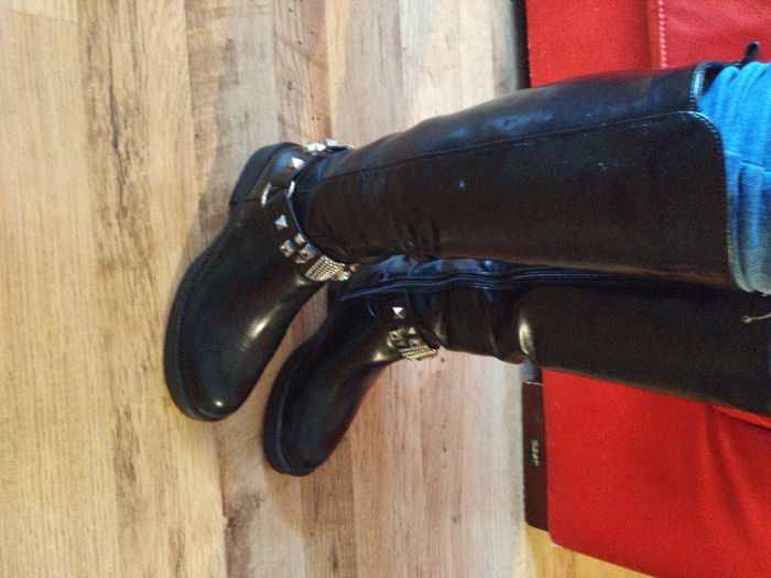 Дамски ботуши номер 40