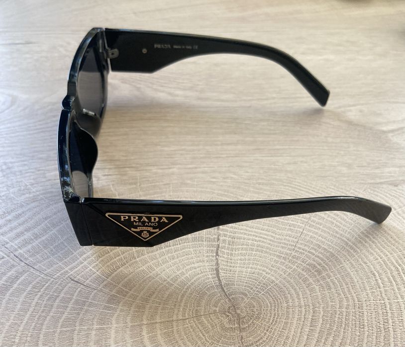 Слънчеви очила Prada