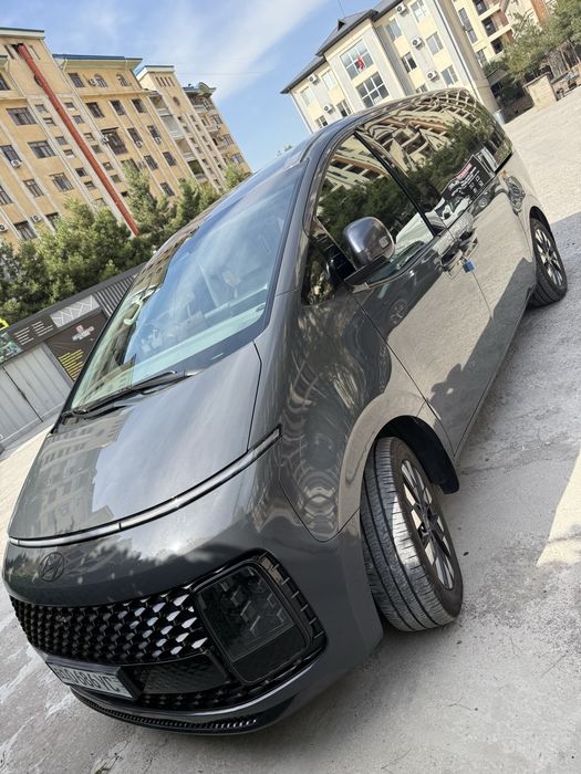 Hundai Staria 2025