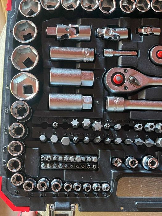 Gedore Red 16-Piece Socket Set, With Reversible Ratchet, Socket Wrench, 1/4 Inch - View #7