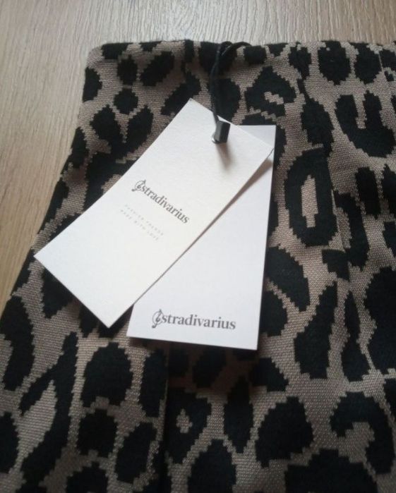 Fuste STRADIVARIUS "Noi", mărimea M