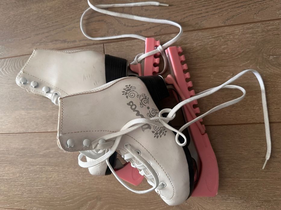 Продам детские коньки