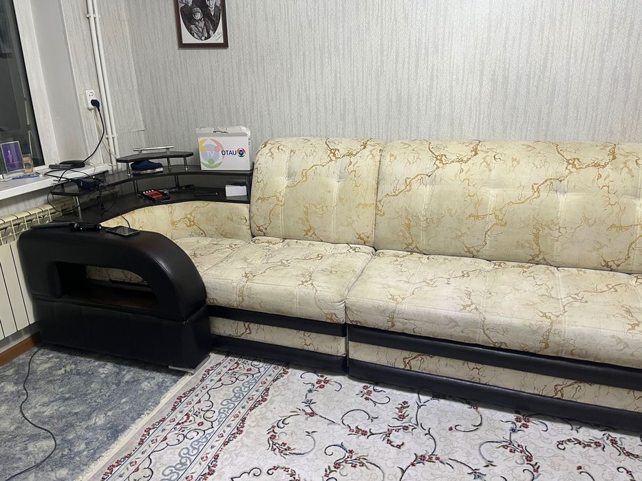 отдам даром диван