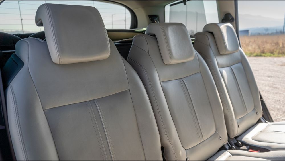 Пежо 5008 2011г 1.6 16 156к. с