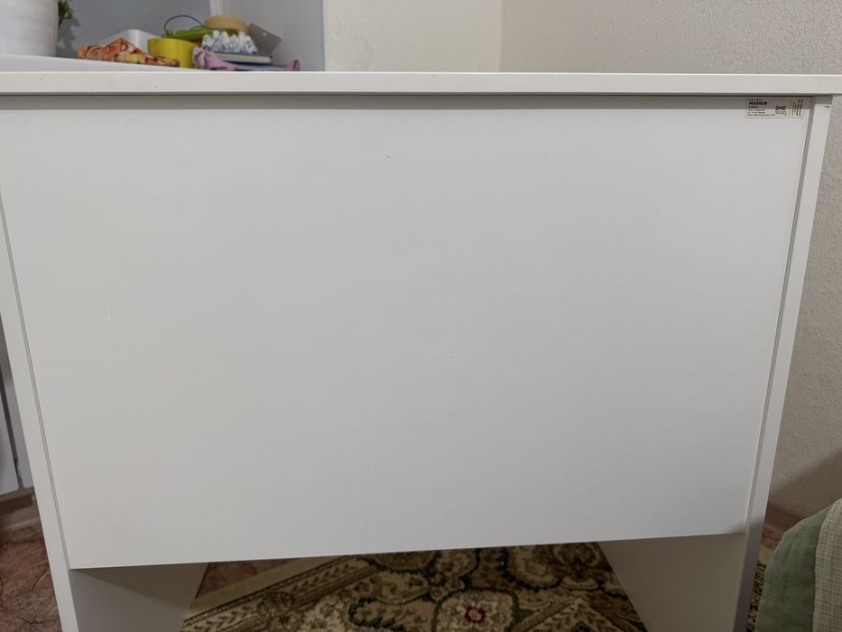 Продам парту от икеа.
