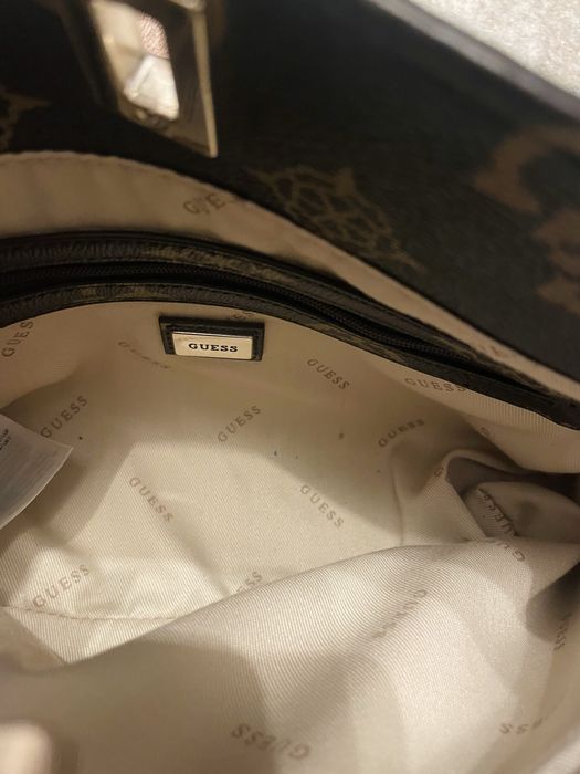 Чанта Guess кафява