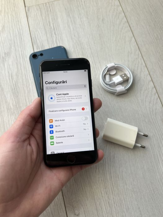 ••Iphone SE 2 • BATERIE 95% •