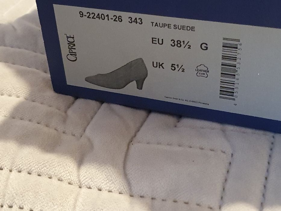 Pantofi din piele intoarsa nude