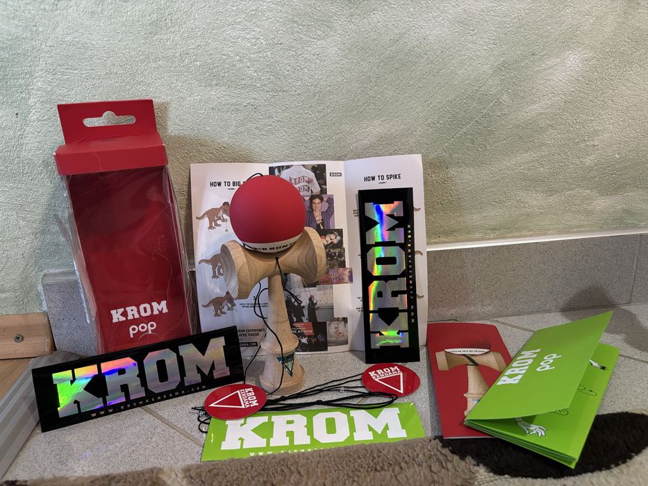 kendama krom rubber red