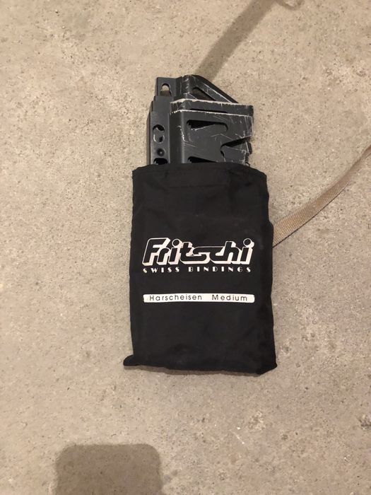 Каменарки, железни ски