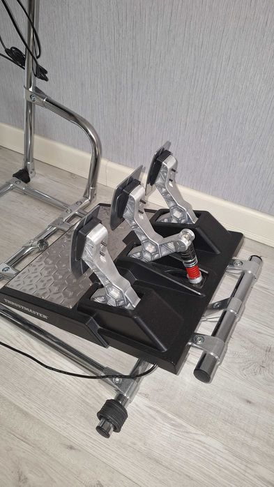 Комплект игрового руля Thrustmaster T300