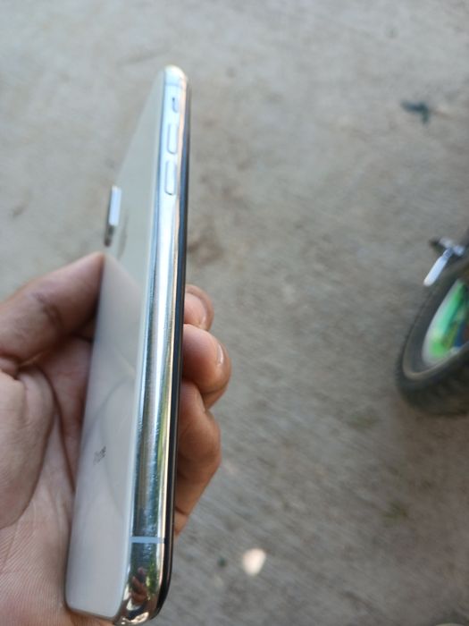 iPhone X sotiladi