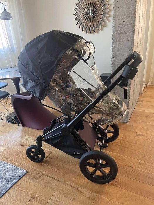 Детска количка Cybex Priam и столче Cybex Platinum Cloud Q + аксесоари