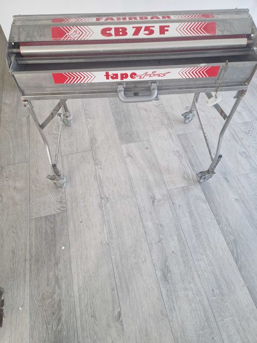 CB 75 F ,Mașina pentru tapet de vanzare ,negogiabil