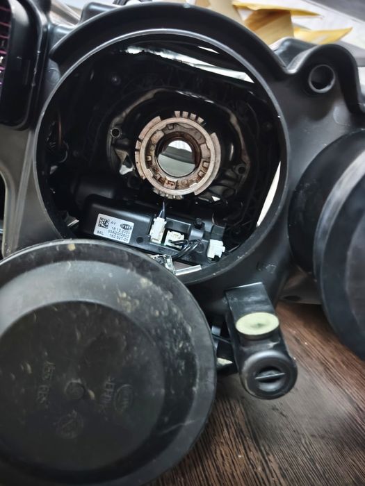 Far dreapta bi-xenon adaptiv Skoda Superb 2