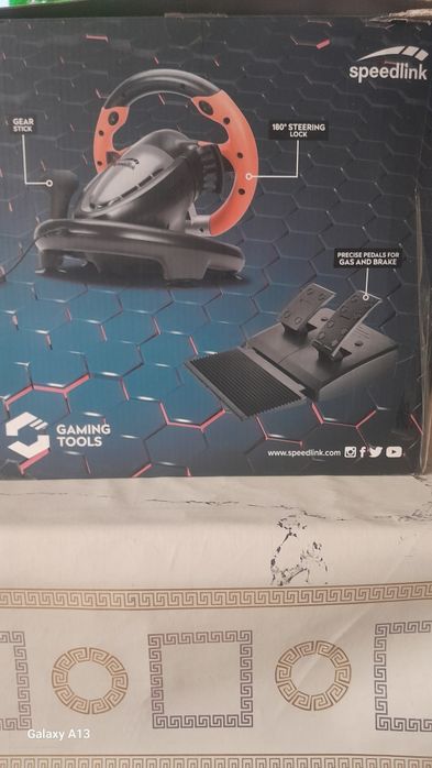 Продам Игровой руль Speedlink с педалями