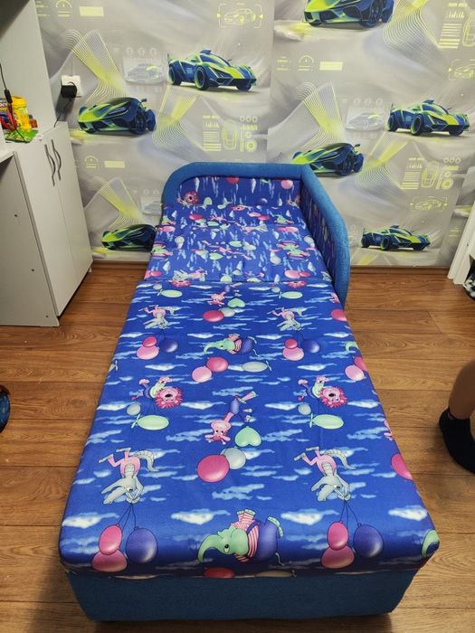 Продаётся тахта.