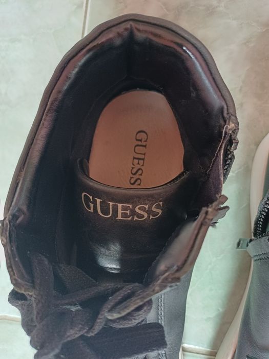 GUESS  обувки от естествена кожа