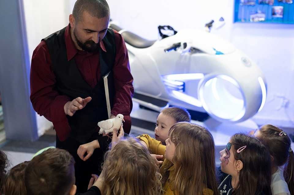 Magician petreceri copii si botez Tg Jiu Gorj