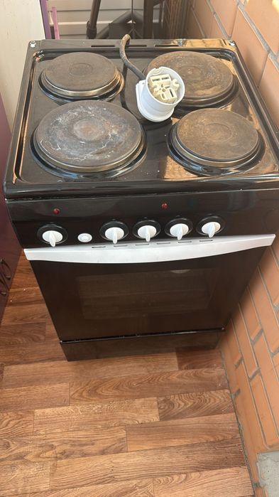 Продам электро плиту