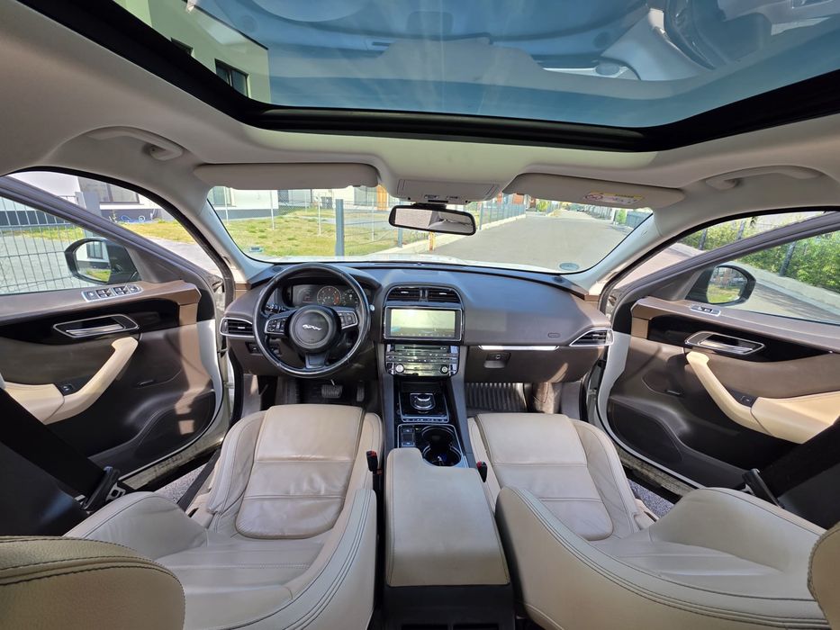 Jaguar F-PACE 2.0D AWD 180 CP | 4x4 | Panoramic