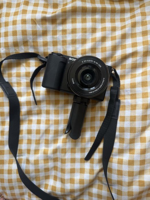 Sony ZV-E10 4K + 16–50 мм | Новая, использовалась пару раз