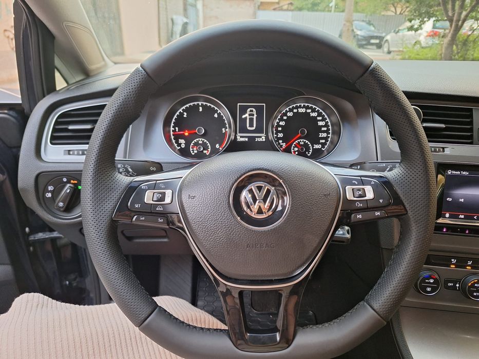 Retapitare volan modificare personalizare volan piele carbon