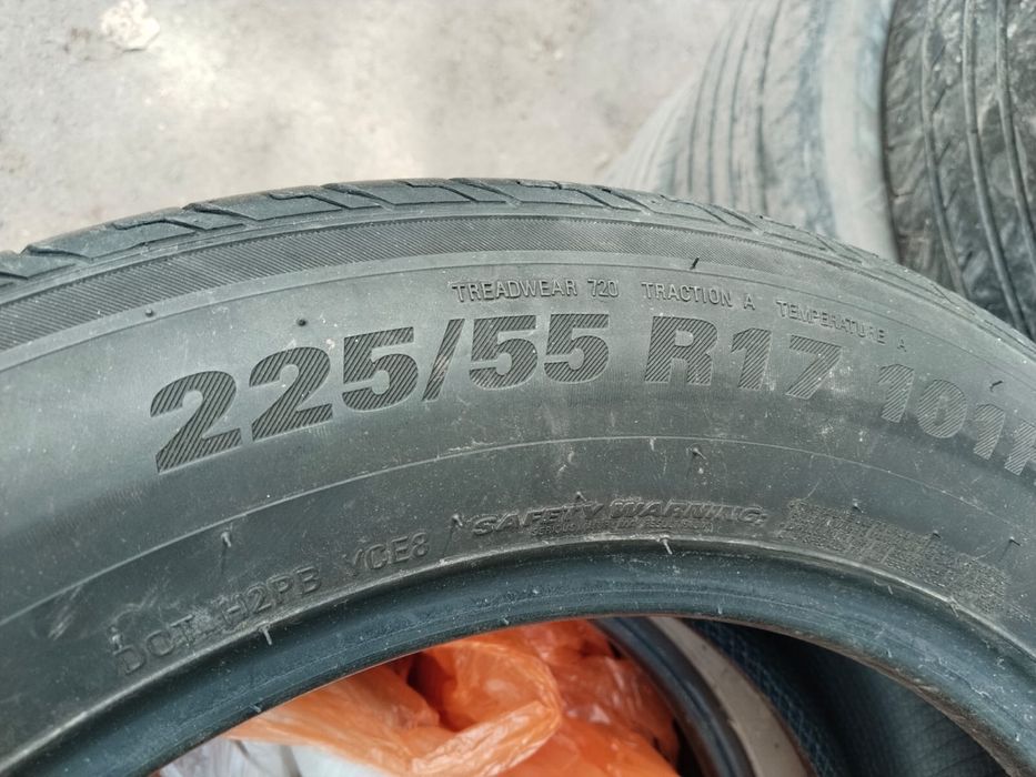 Продам резину 225/55/R17