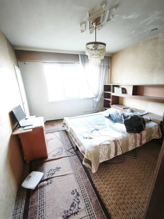 Продавам тристаен апартамент в гр. Перник кв. Изток - снимка 5