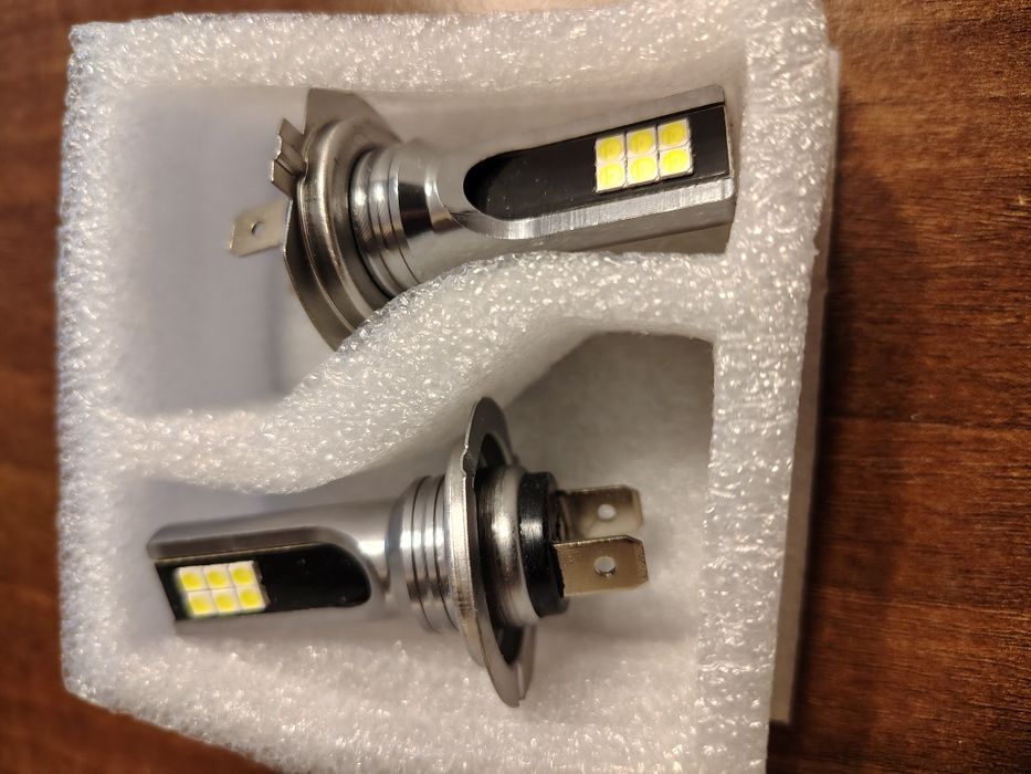 Set 2 becuri led H7